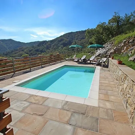 Pian D'orsina Sleeps 4 * Pescaglia