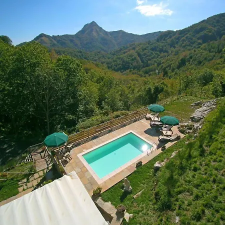 Pian D'orsina Sleeps 4 Pescaglia