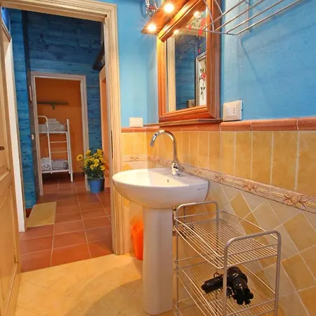 Pian D'orsina Sleeps 4 Вилла Pescaglia